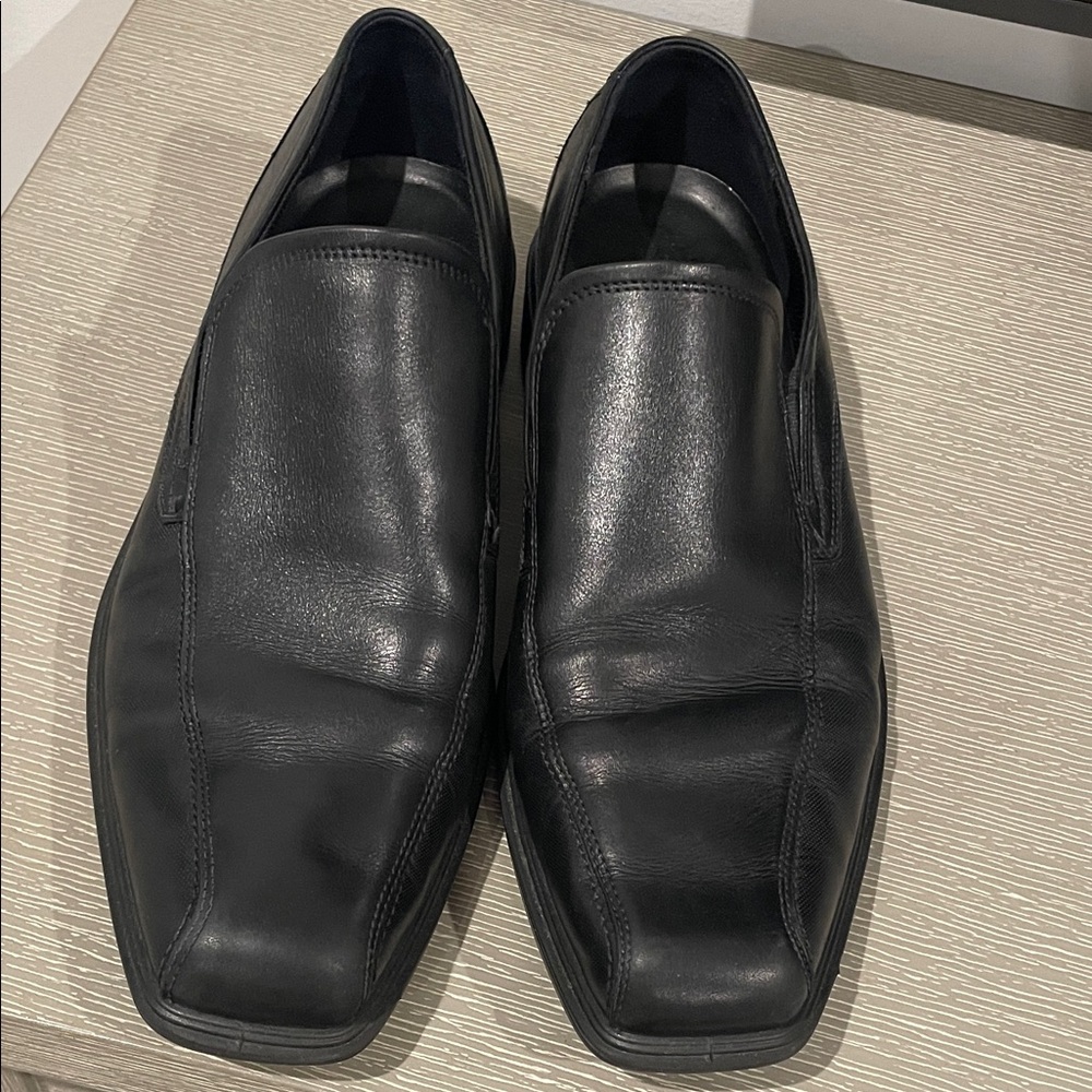 Ecco Black Leather Loafers - Picture 3 of 12